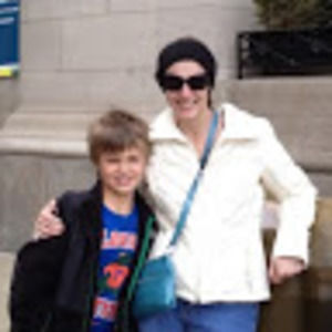 Meet your Posher, Leslie